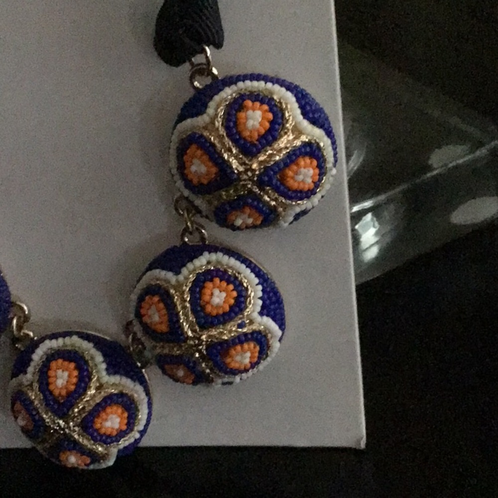 Necklace - Picture 2 of 7